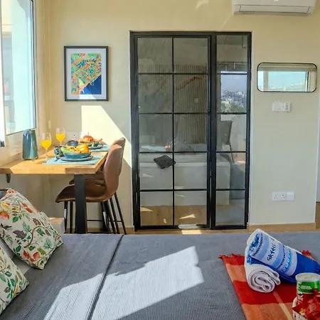 Apartman Lover's Nest With Jacuzzi Brand New *