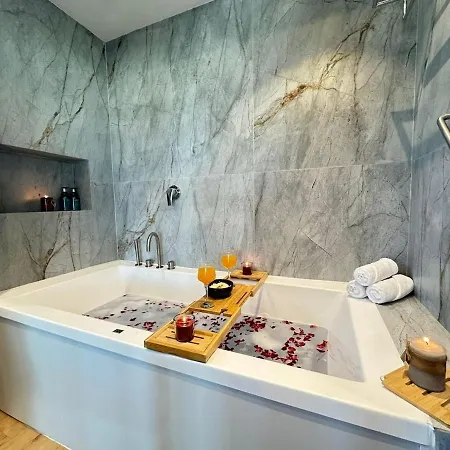 Lover's Nest With Jacuzzi Brand New Limassol
